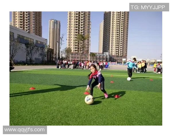 玻璃足球的魅力与挑战探讨如何在脆弱中追求完美与激情